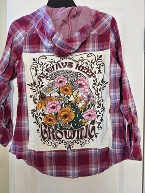 Boston Traders Plaid Graphic Shirt Size Small